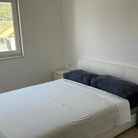 Sunny Day , Three Bedroom With Pool Appartamento