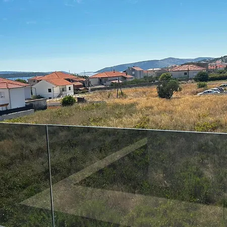 Appartamento Sunny Day , Three Bedroom With Pool