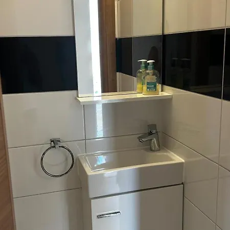 Sunny Day , Three Bedroom With Pool Apartman Trogir