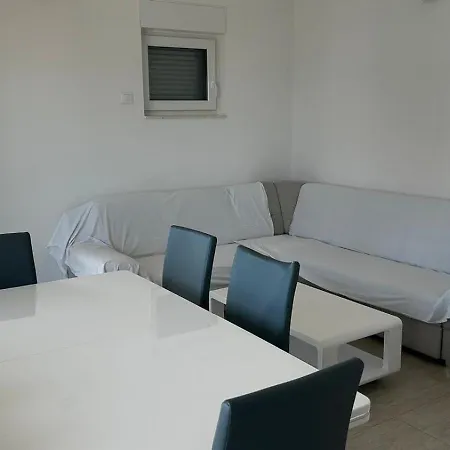 Apartman Sunny Day , Three Bedroom With Pool *